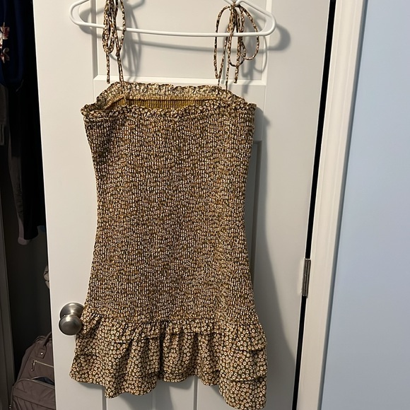 Square Neck Line Floral Dress - Picture 2 of 4